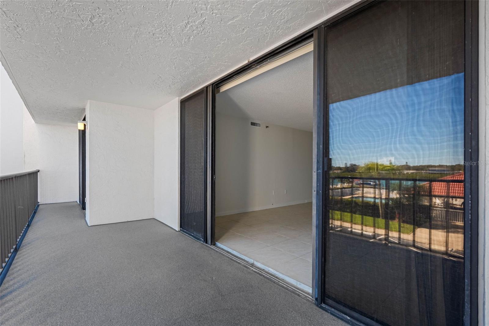 Image 18 of 58 For 19111 Vista Bay Drive 204