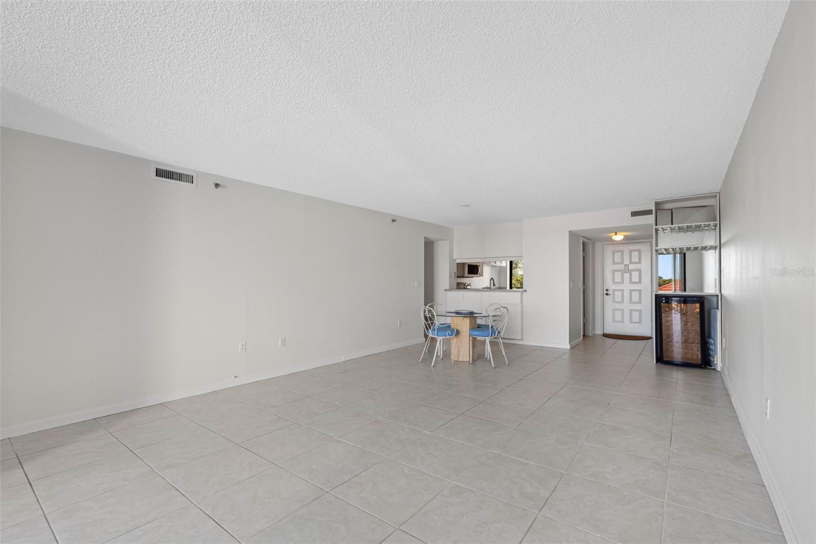 Image 21 of 58 For 19111 Vista Bay Drive 204