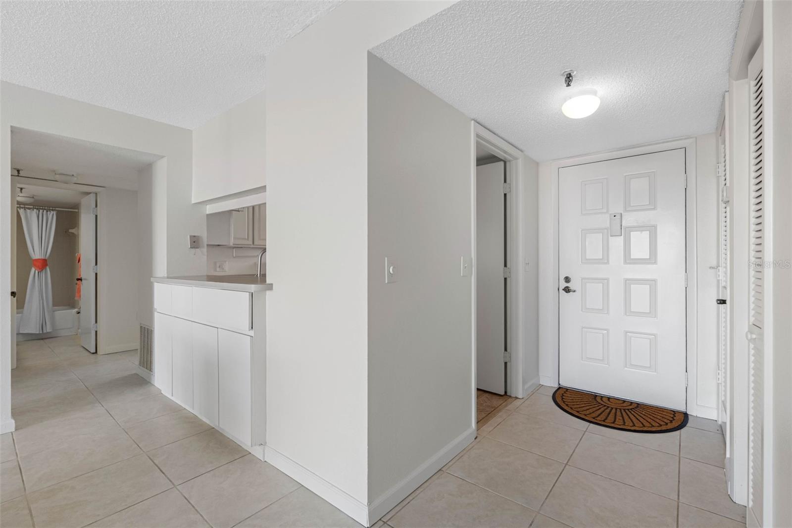 Image 22 of 58 For 19111 Vista Bay Drive 204