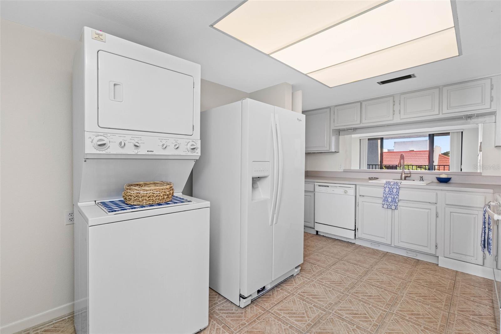 Image 24 of 58 For 19111 Vista Bay Drive 204