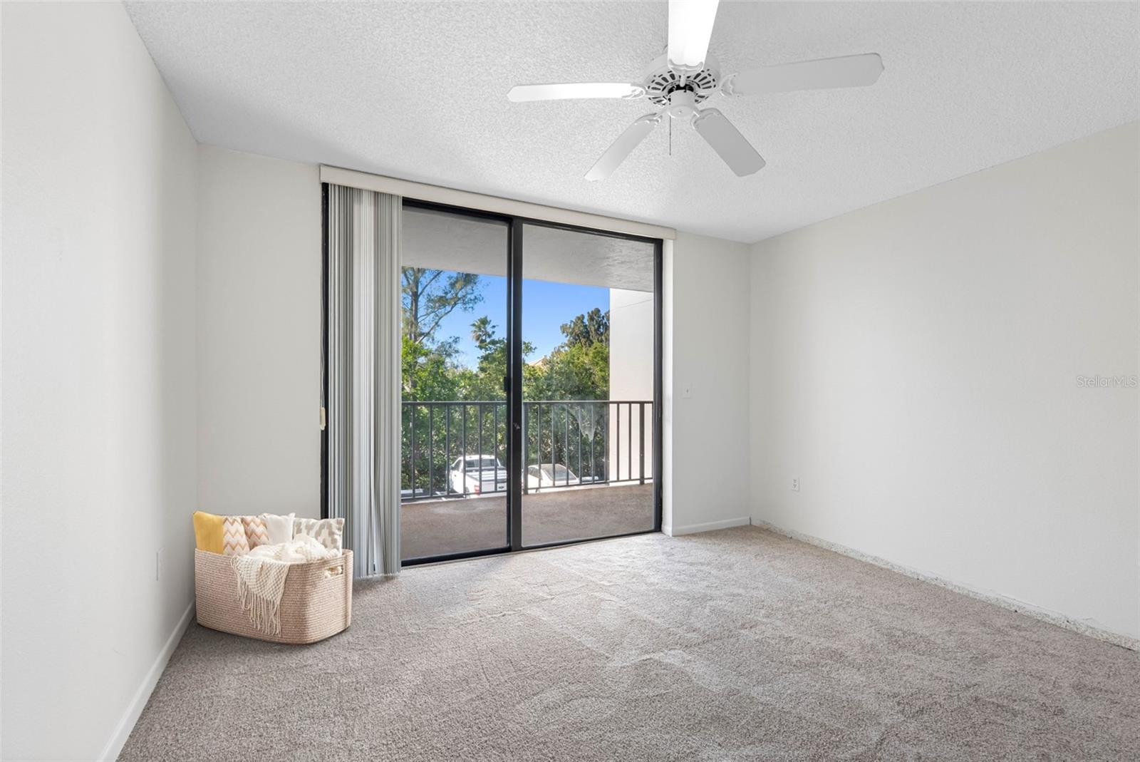 Image 33 of 58 For 19111 Vista Bay Drive 204