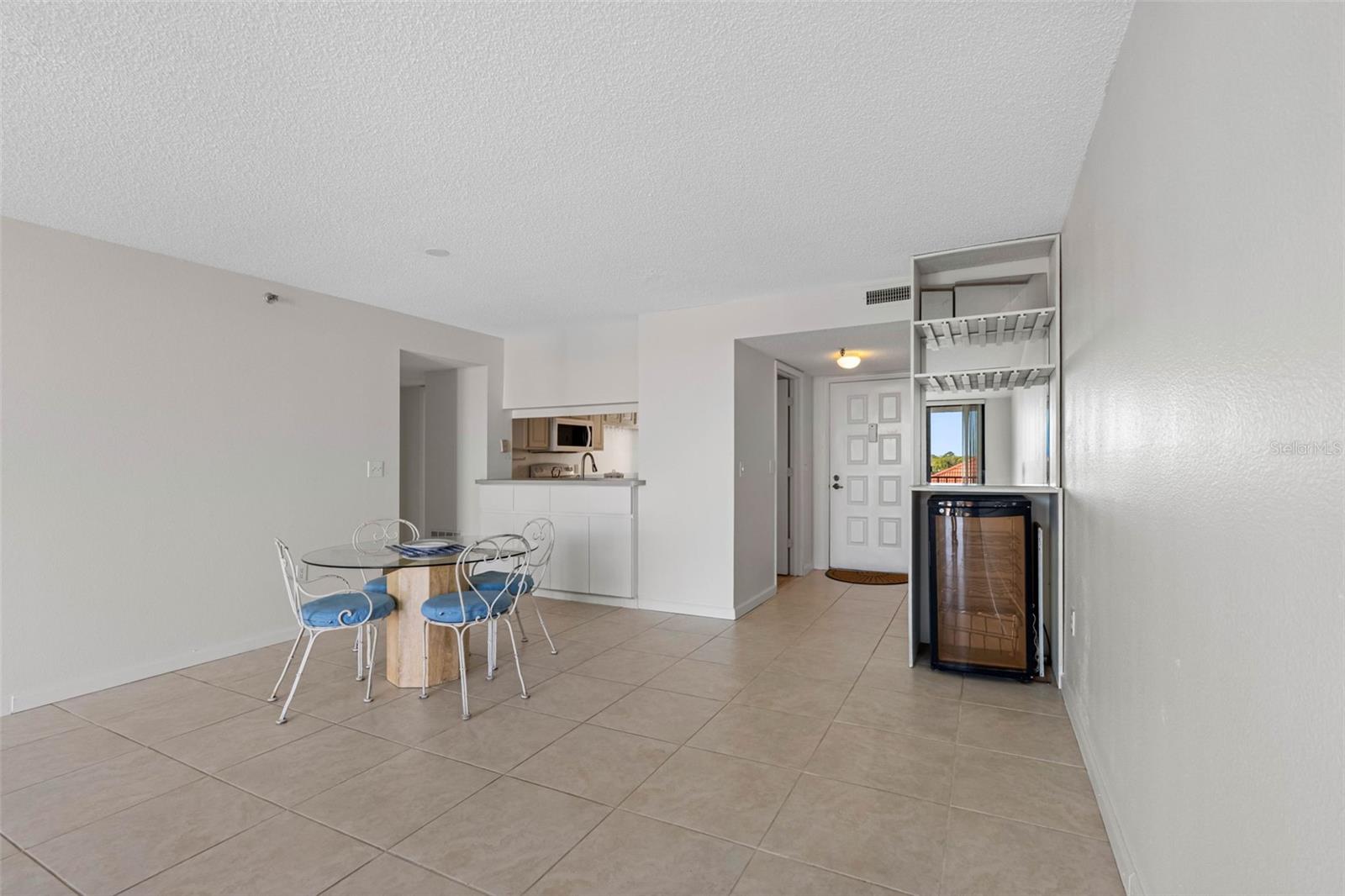 Image 4 of 58 For 19111 Vista Bay Drive 204