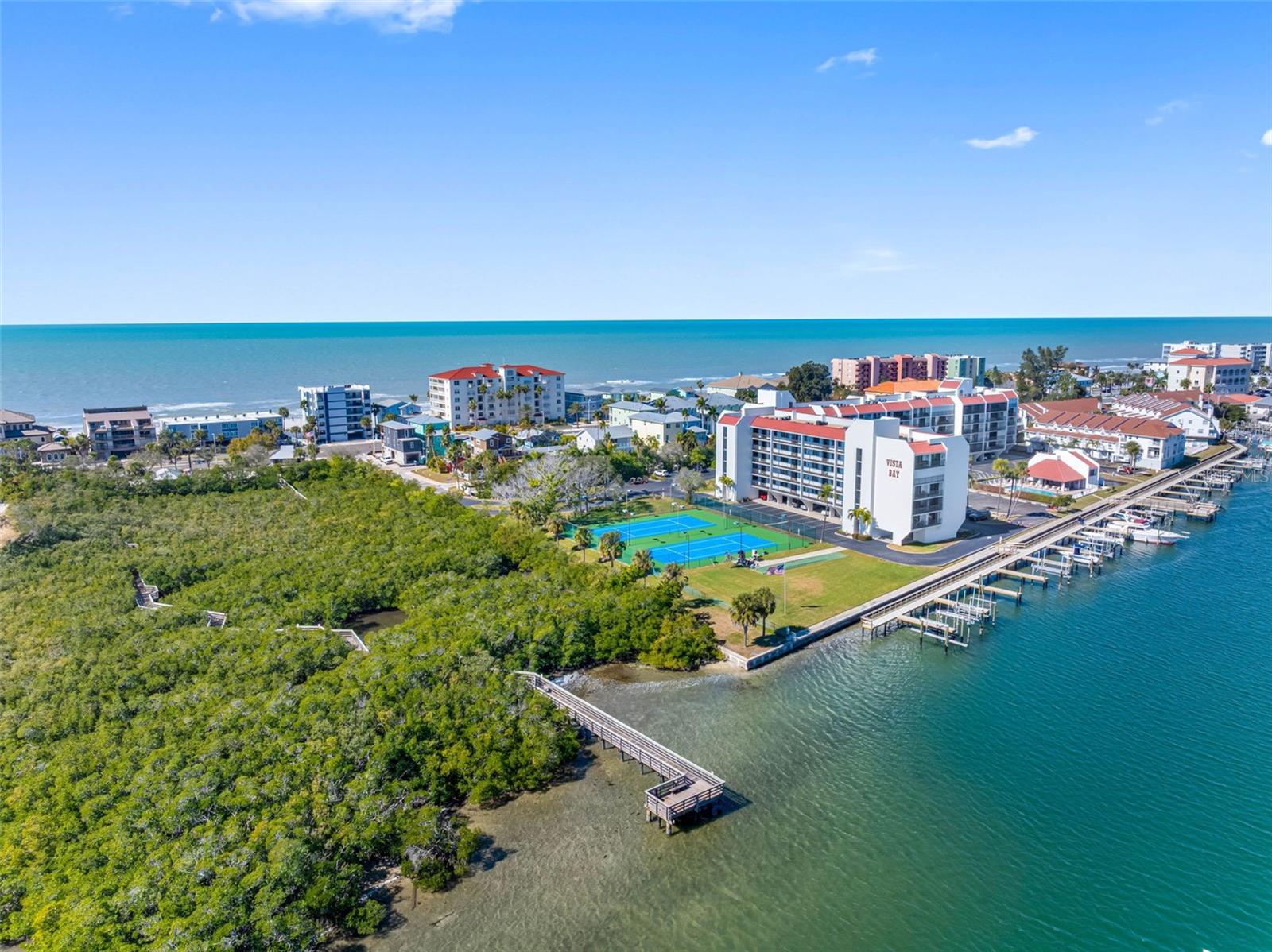 Image 46 of 58 For 19111 Vista Bay Drive 204