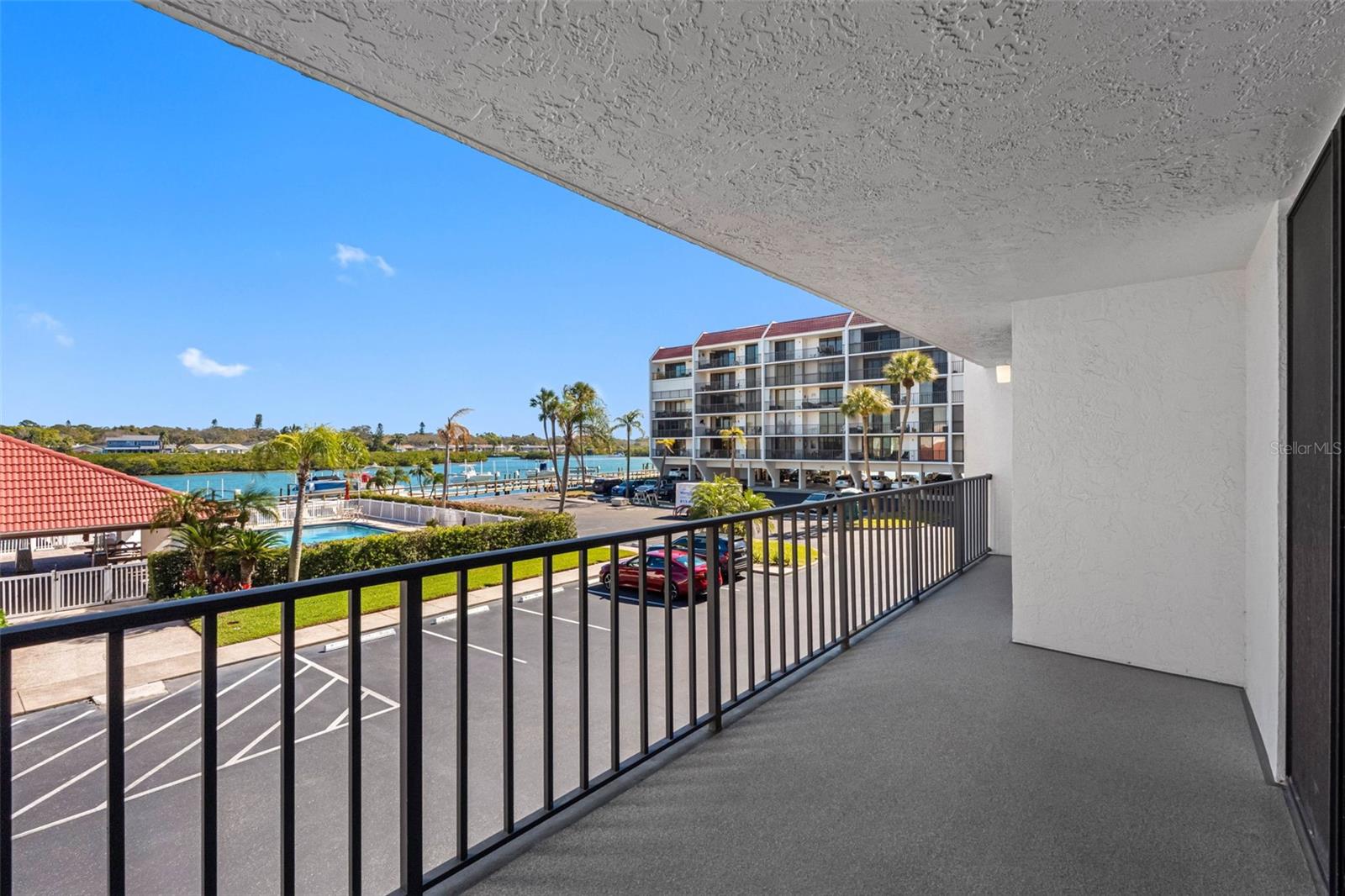 Image 7 of 58 For 19111 Vista Bay Drive 204