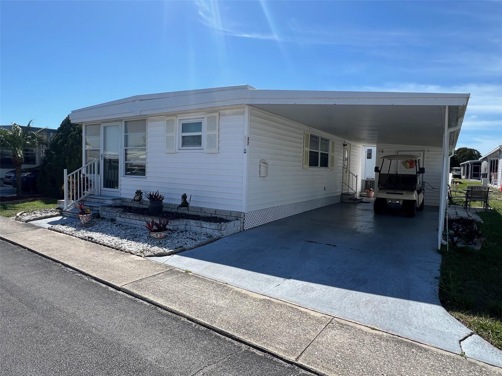 Details for 37 Pindo Palm Street E, LARGO, FL 33770