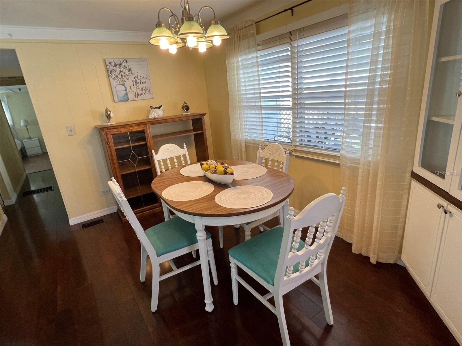 Image 11 of 31 For 37 Pindo Palm Street E