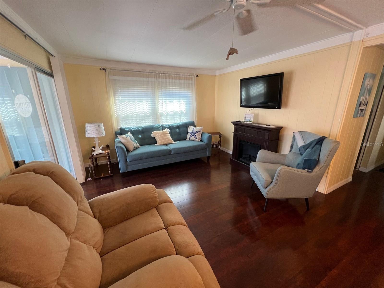 Image 14 of 31 For 37 Pindo Palm Street E