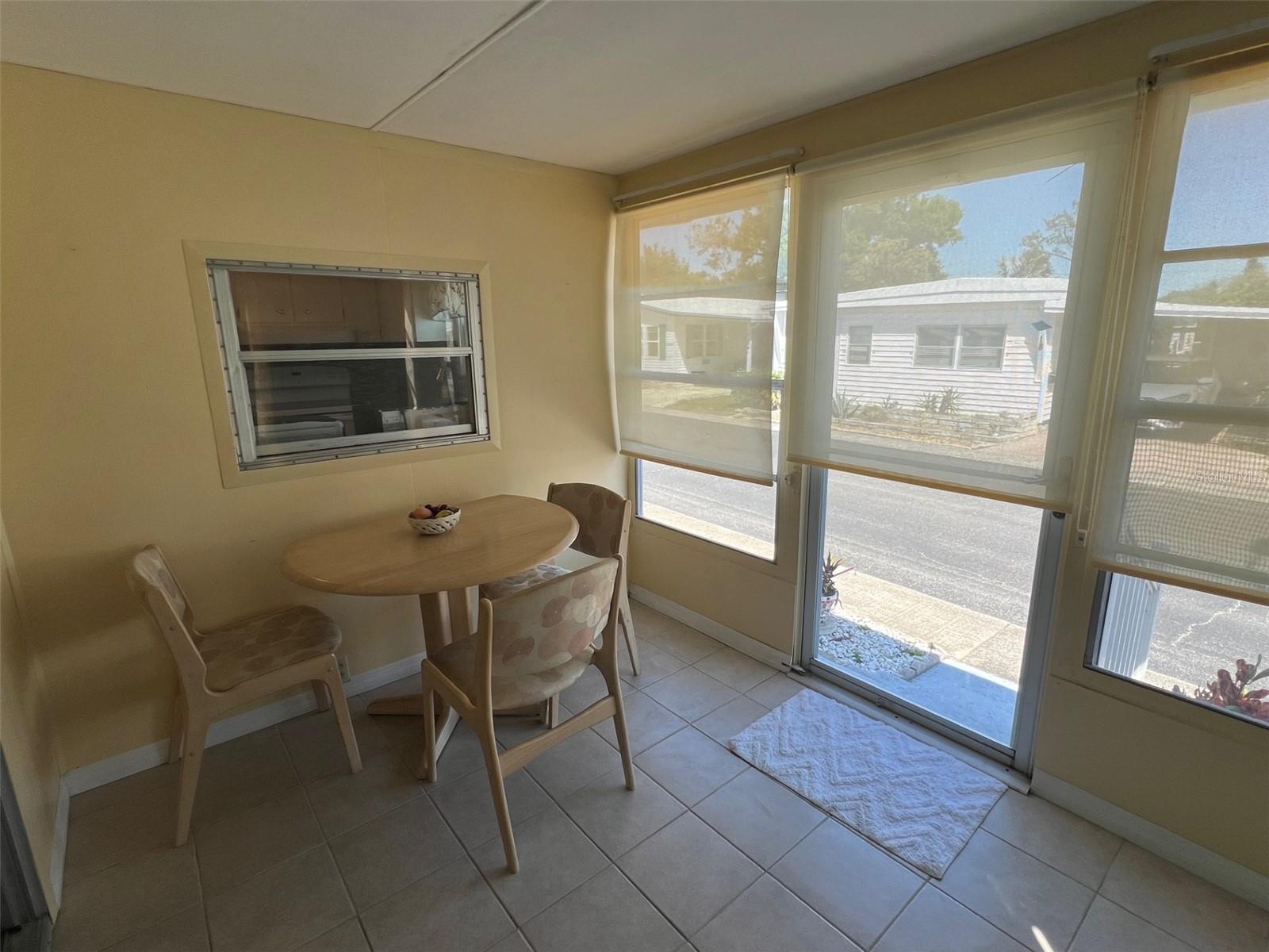 Image 17 of 31 For 37 Pindo Palm Street E