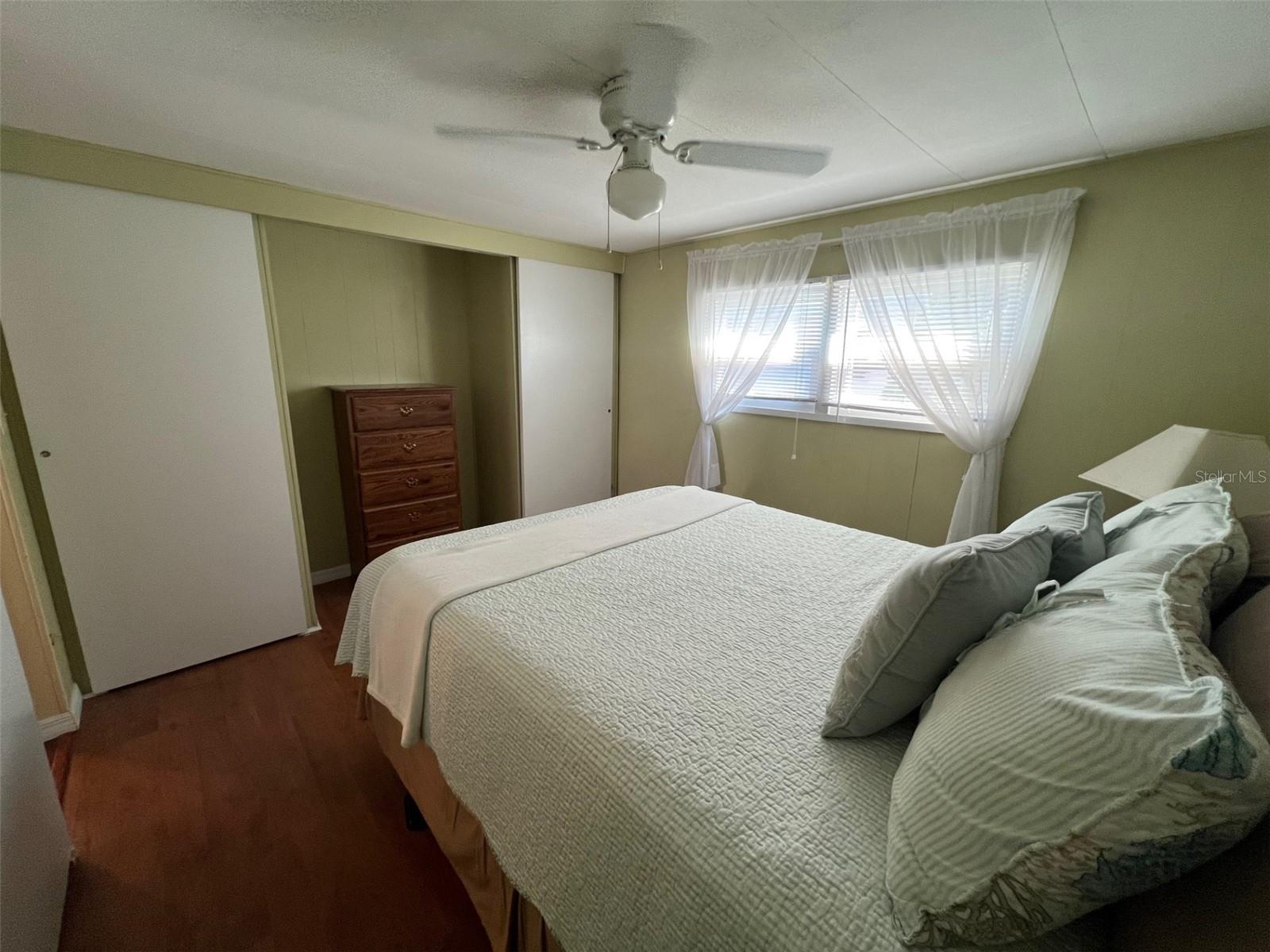 Image 20 of 31 For 37 Pindo Palm Street E