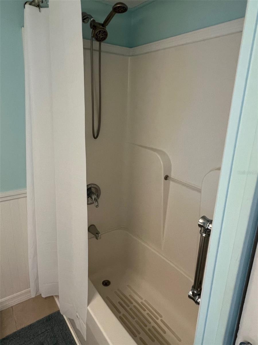 Image 23 of 31 For 37 Pindo Palm Street E