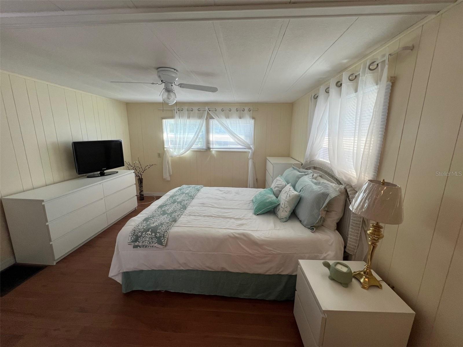 Image 27 of 31 For 37 Pindo Palm Street E