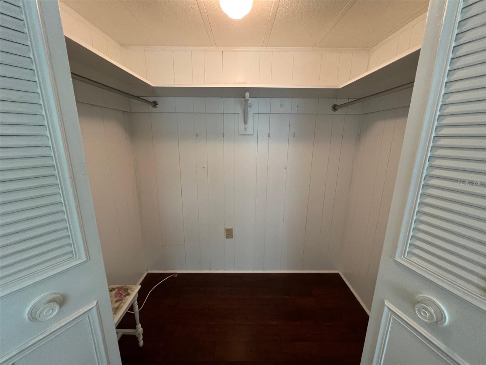 Image 28 of 31 For 37 Pindo Palm Street E