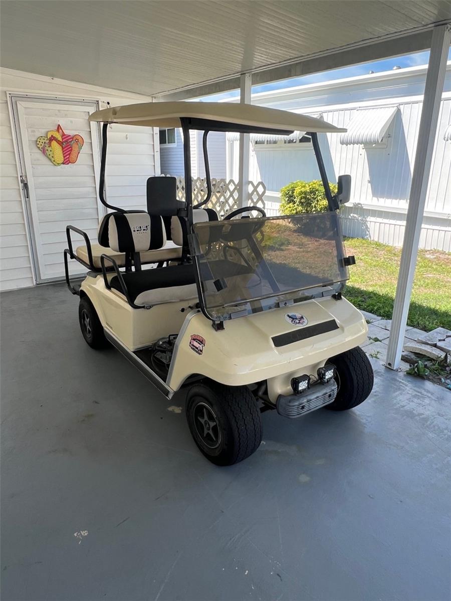 Image 5 of 31 For 37 Pindo Palm Street E