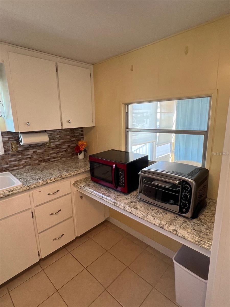 Image 8 of 31 For 37 Pindo Palm Street E