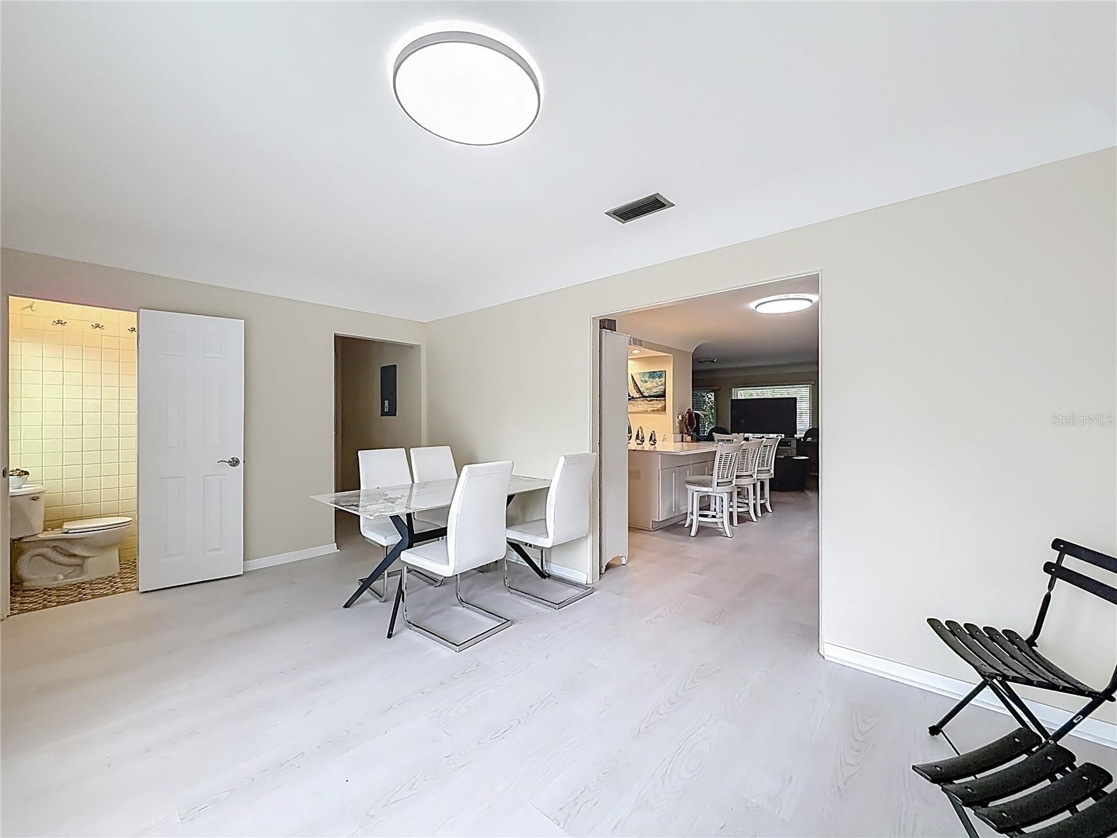 Image 11 of 24 For 6170 7th Avenue N