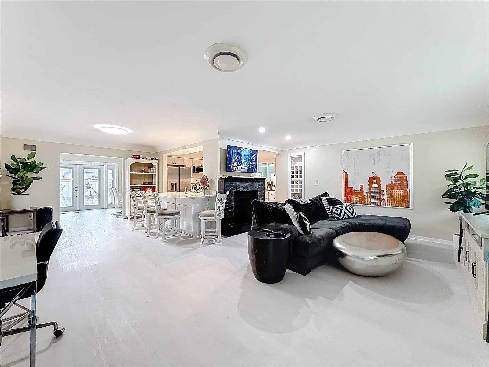 Image 4 of 24 For 6170 7th Avenue N