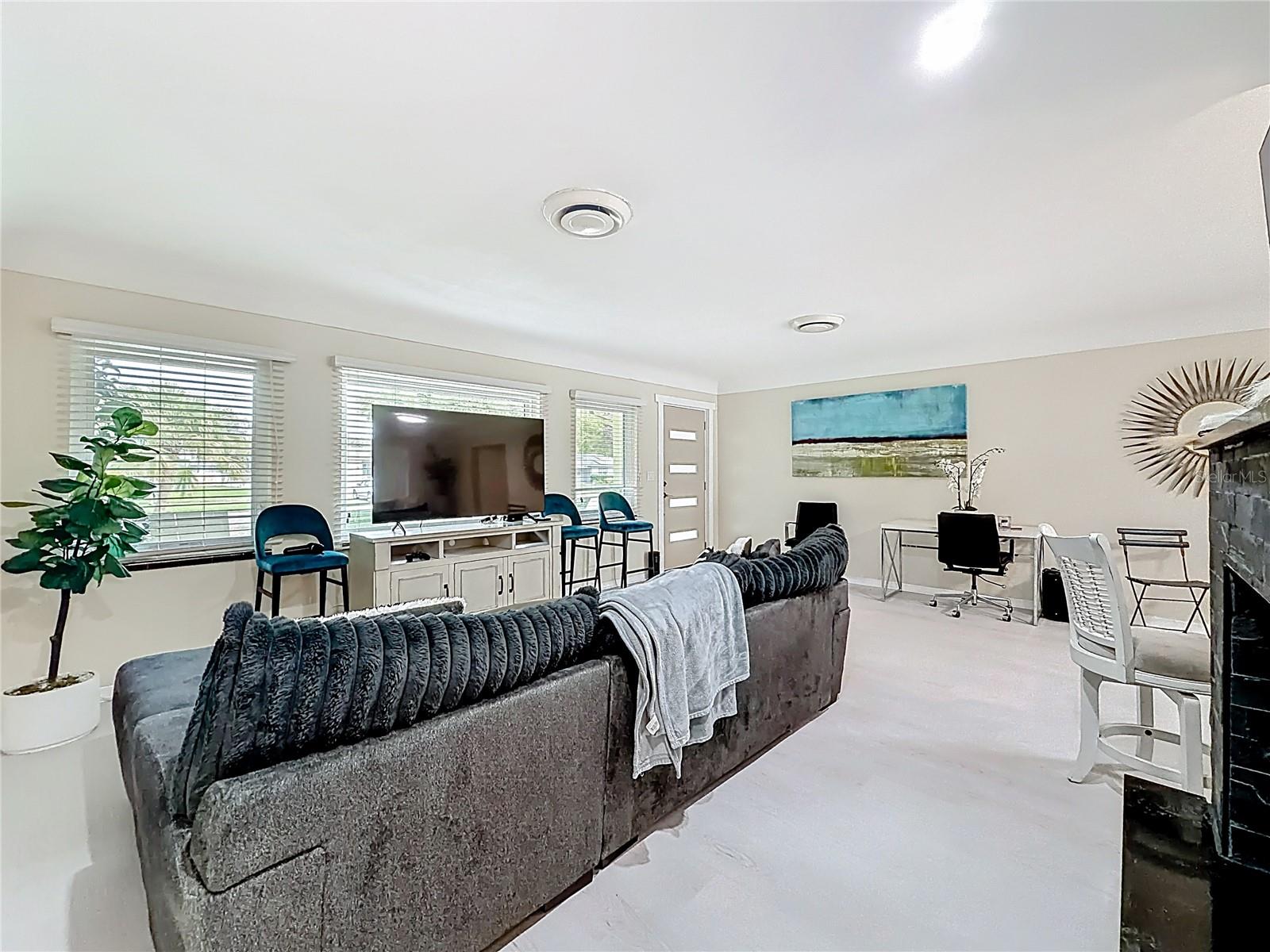 Image 5 of 24 For 6170 7th Avenue N