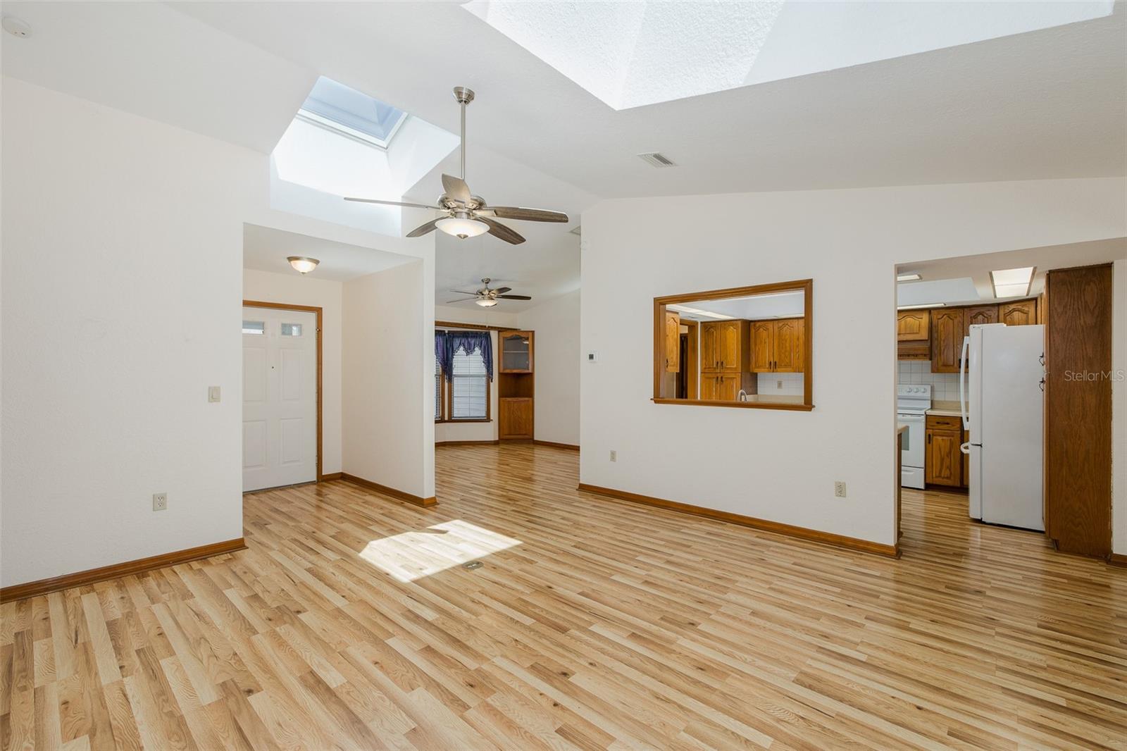 Image 14 of 53 For 9474 Dunkirk Road