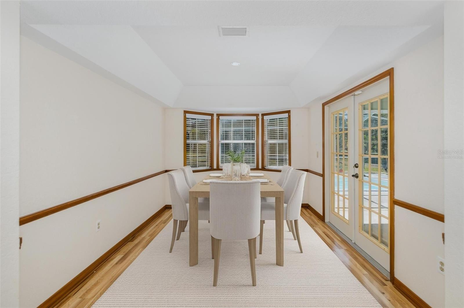 Image 19 of 53 For 9474 Dunkirk Road