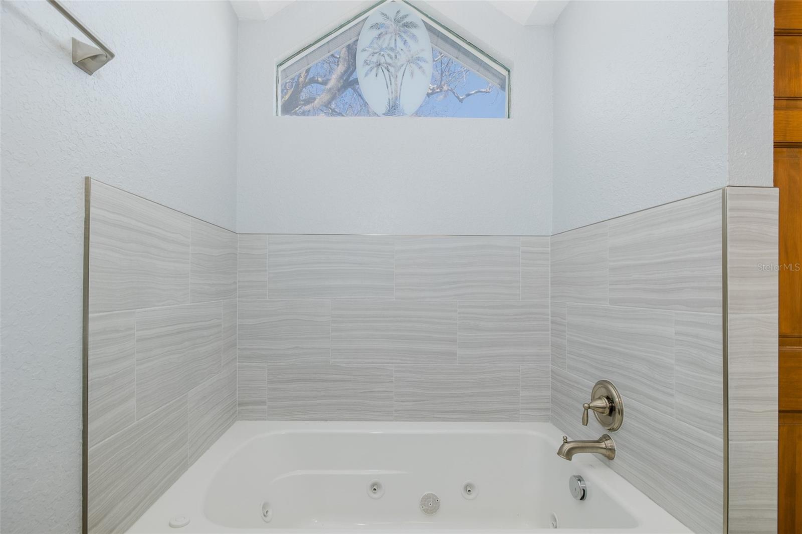 Image 31 of 53 For 9474 Dunkirk Road