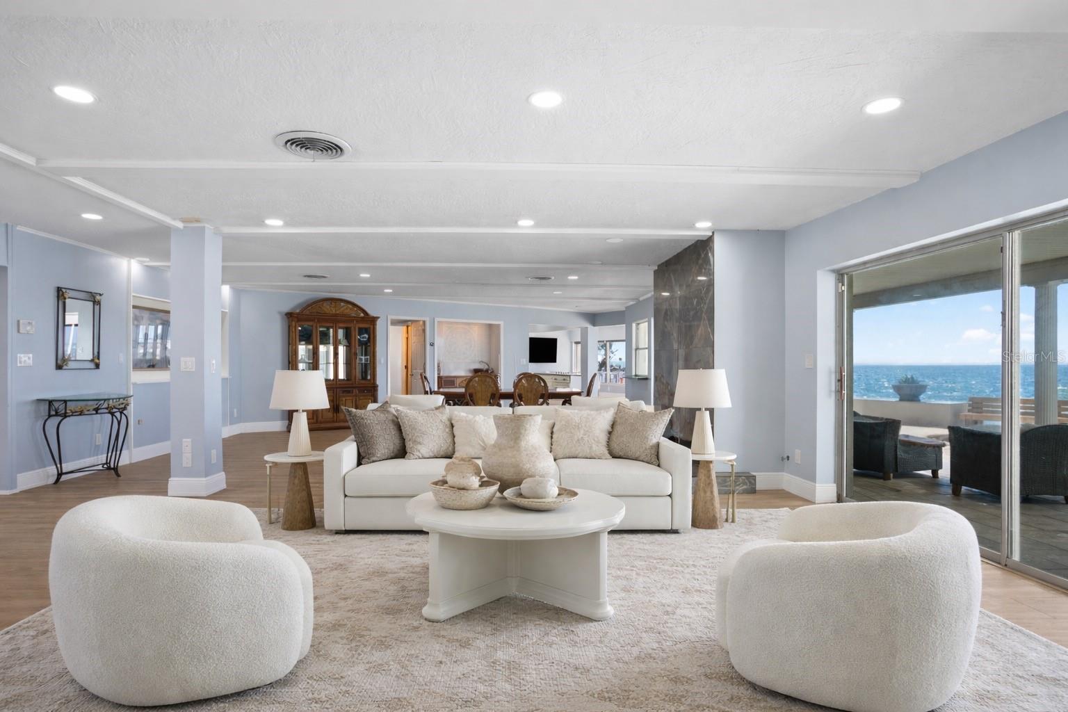 Listing photo id 9 for 2970 68th Avenue S