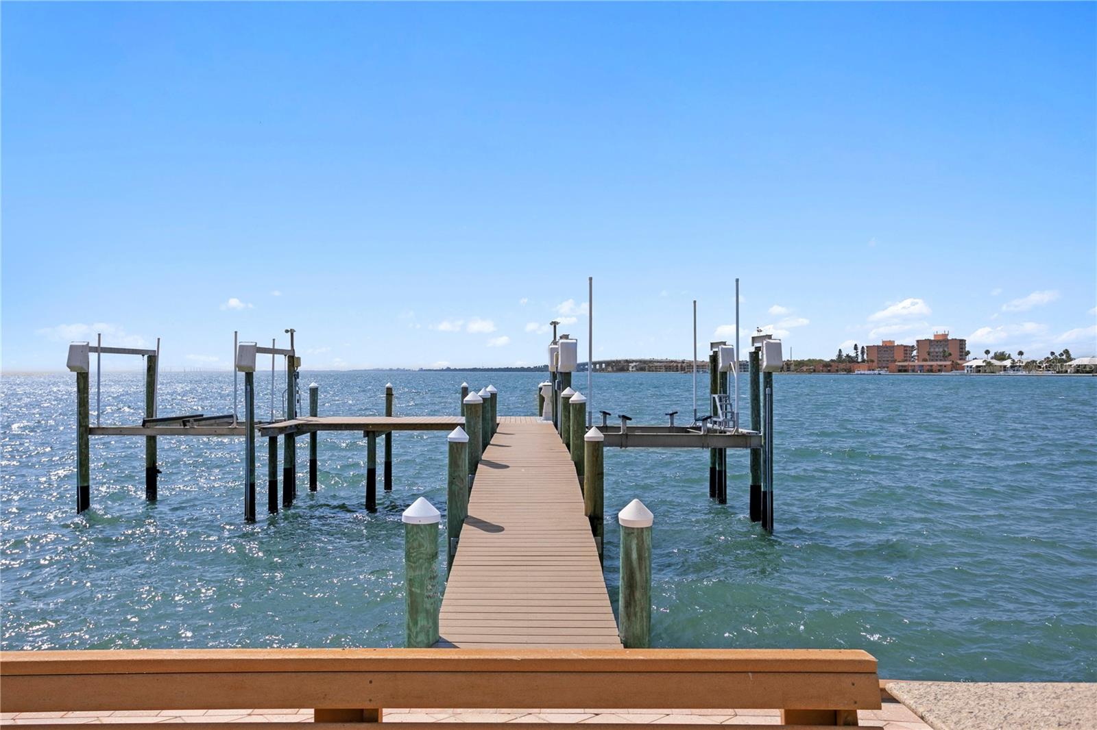 Listing photo id 26 for 2970 68th Avenue S