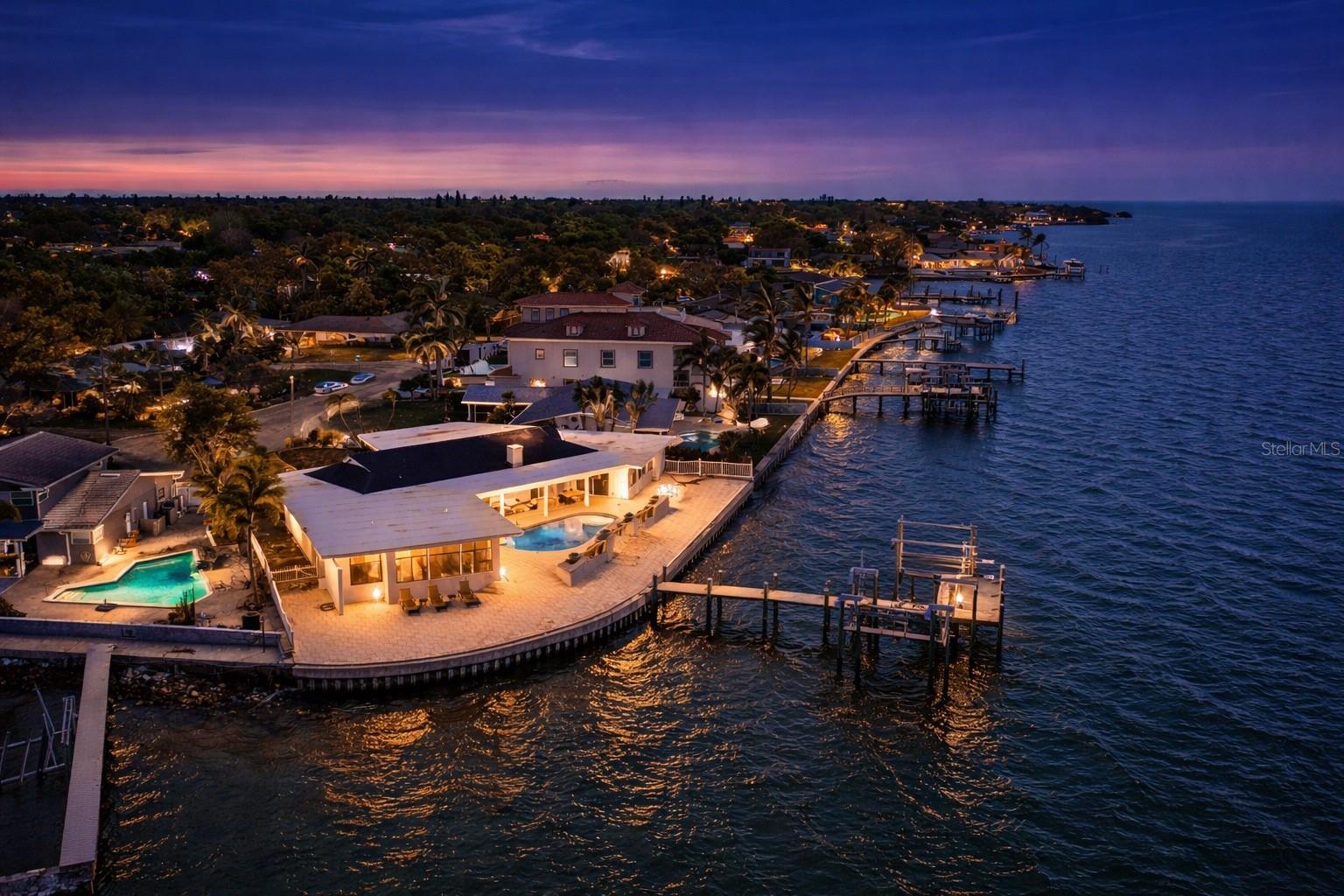 Listing photo id 1 for 2970 68th Avenue S