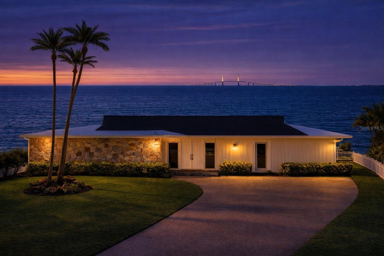 Listing photo id 36 for 2970 68th Avenue S