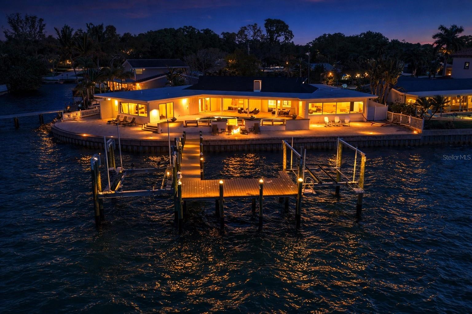 Listing photo id 37 for 2970 68th Avenue S