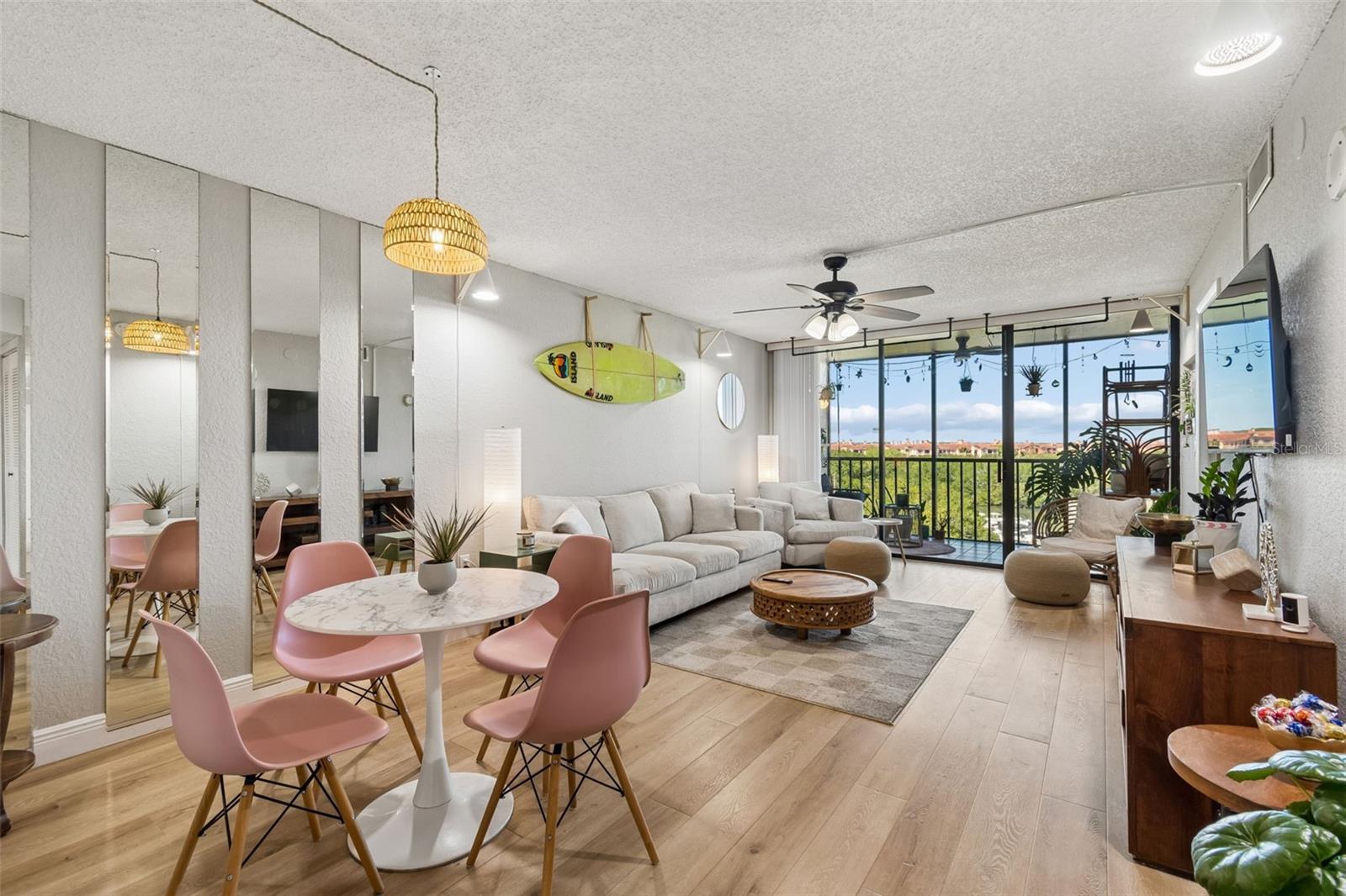 Image 17 of 99 For 900 Cove Cay Drive 5f