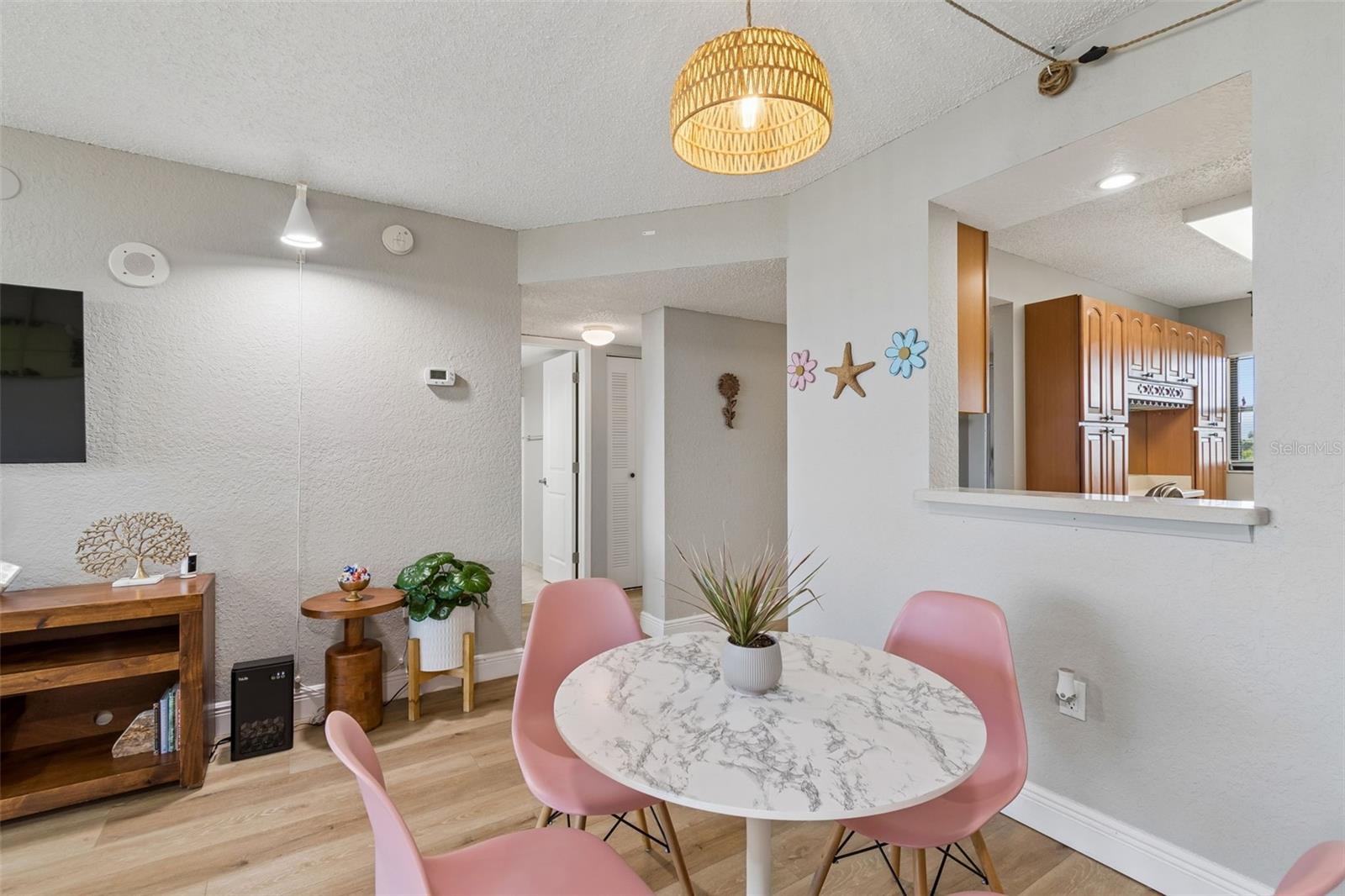 Image 19 of 99 For 900 Cove Cay Drive 5f