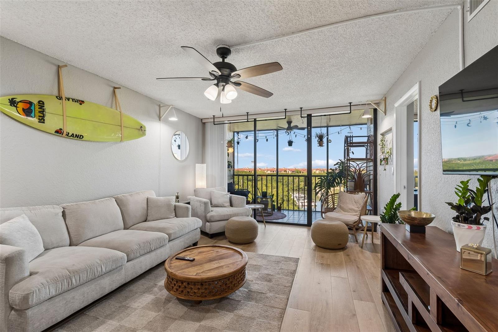 Image 22 of 99 For 900 Cove Cay Drive 5f