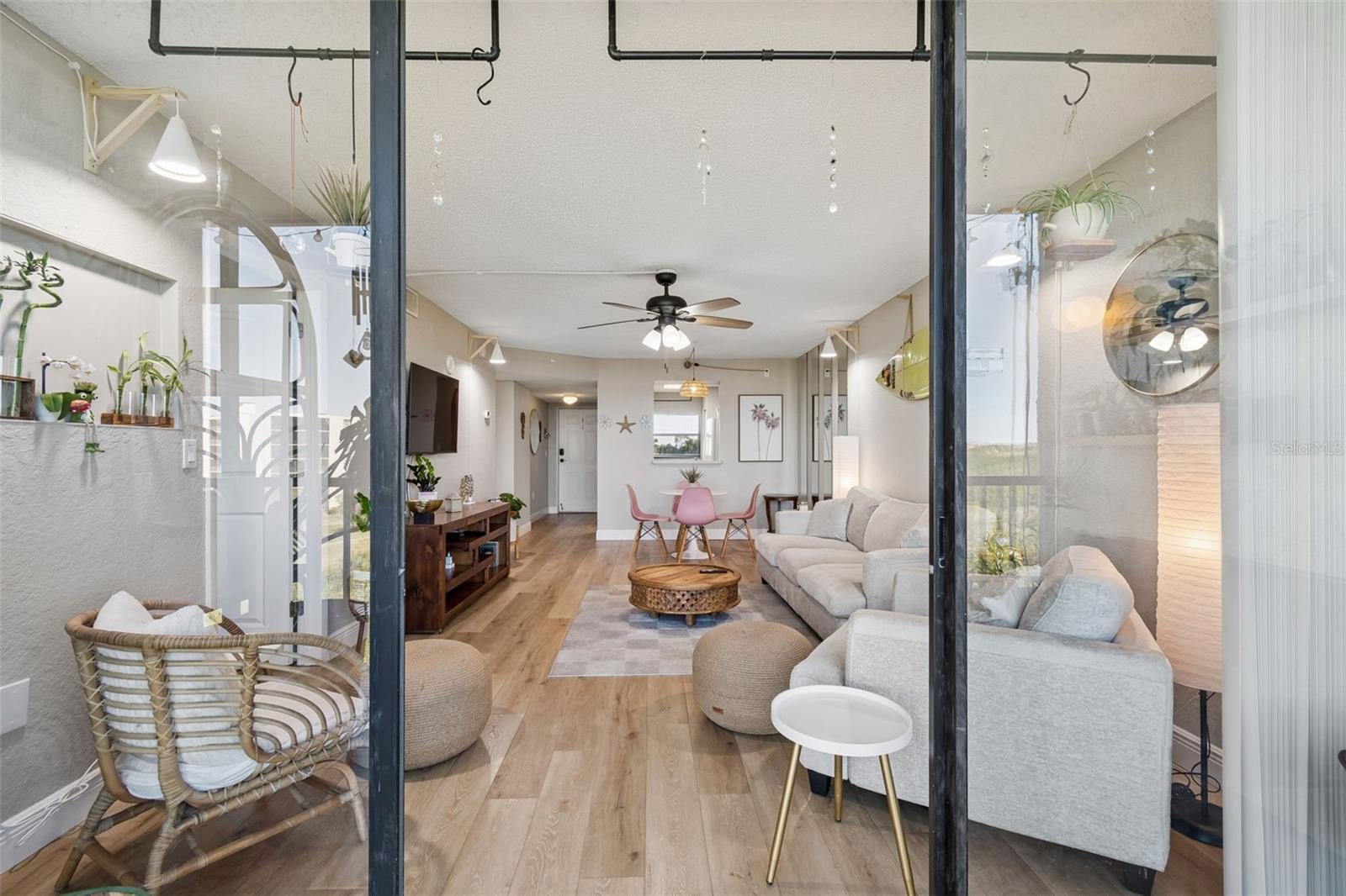 Image 30 of 99 For 900 Cove Cay Drive 5f