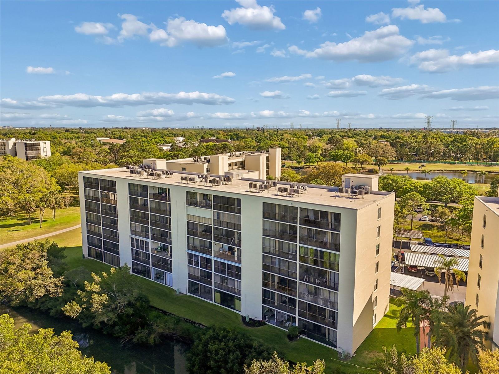 Image 51 of 99 For 900 Cove Cay Drive 5f