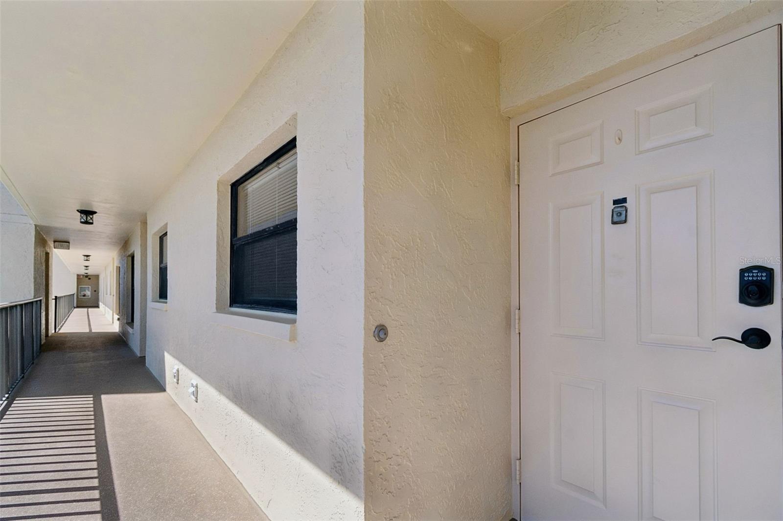 Image 6 of 99 For 900 Cove Cay Drive 5f