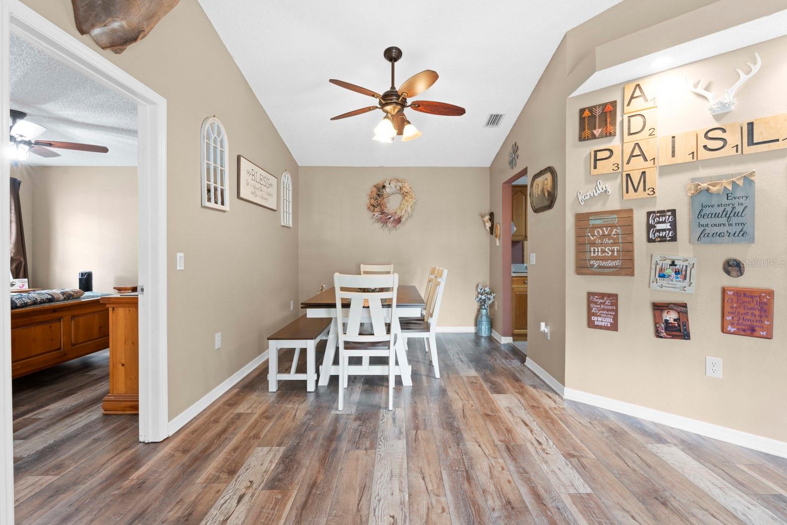 Image 12 of 61 For 2550 Roslyn Lane