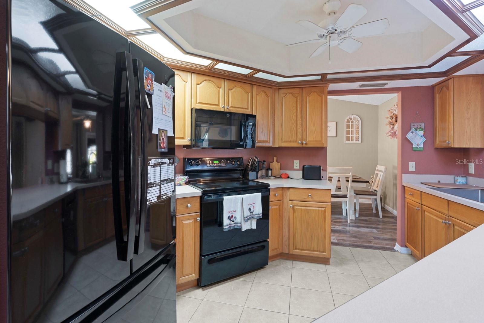 Image 14 of 61 For 2550 Roslyn Lane