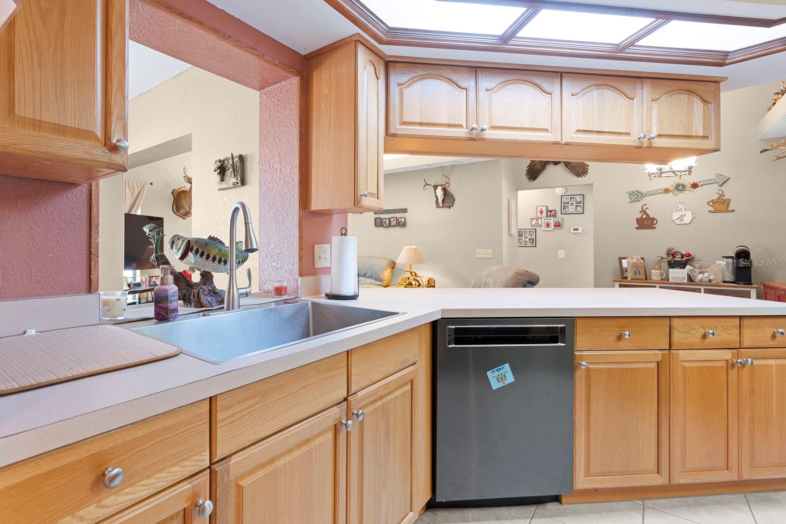 Image 16 of 61 For 2550 Roslyn Lane