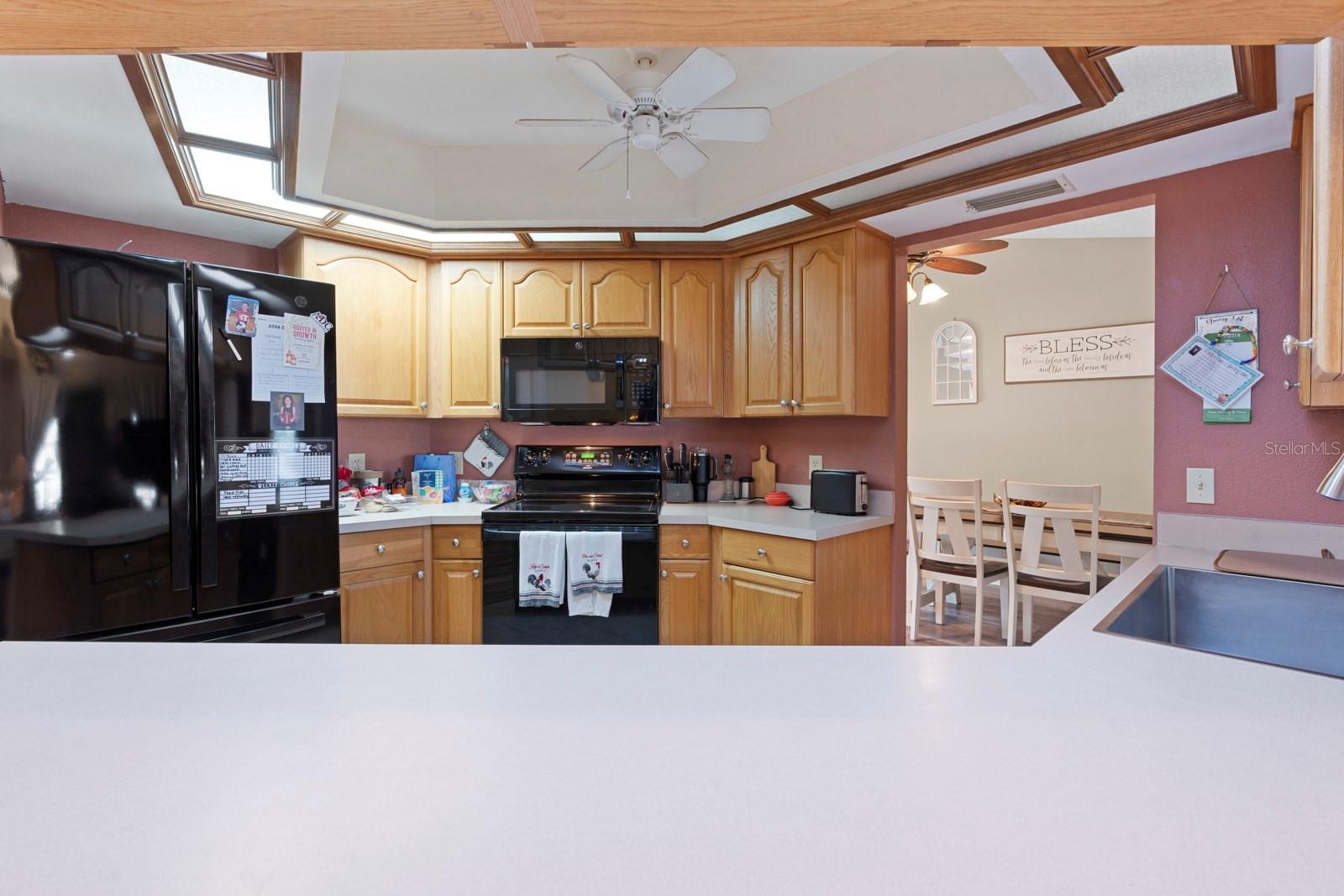 Image 17 of 61 For 2550 Roslyn Lane