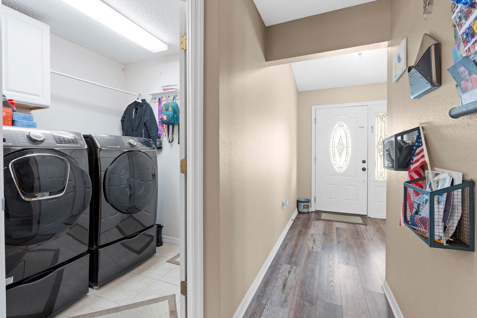 Image 18 of 61 For 2550 Roslyn Lane