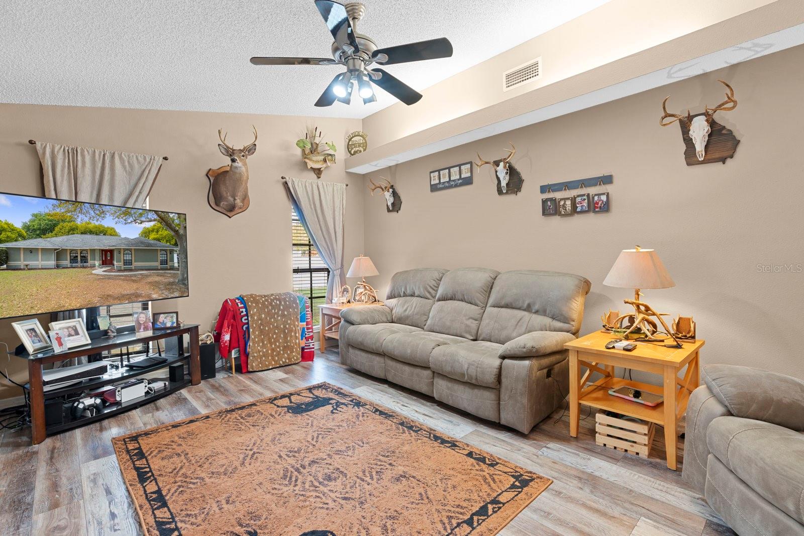 Image 23 of 61 For 2550 Roslyn Lane