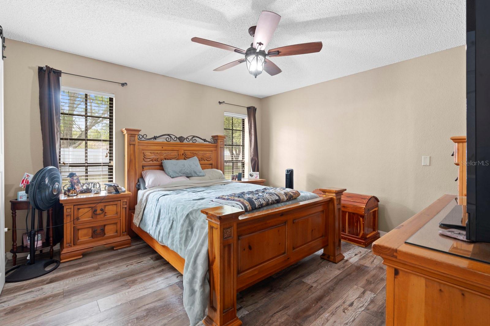 Image 25 of 61 For 2550 Roslyn Lane