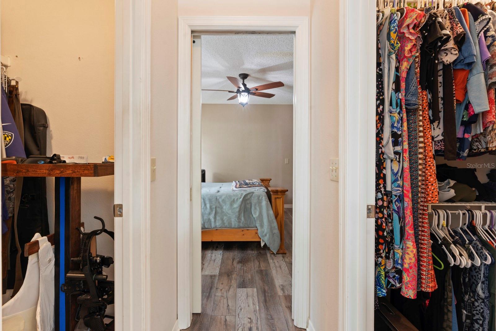 Image 28 of 61 For 2550 Roslyn Lane