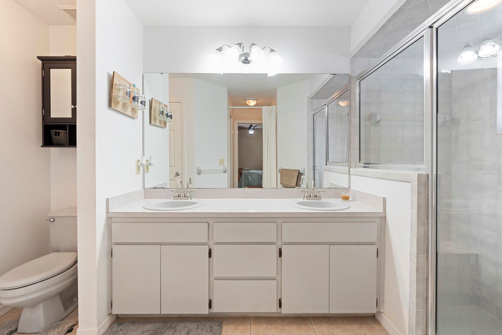 Image 30 of 61 For 2550 Roslyn Lane