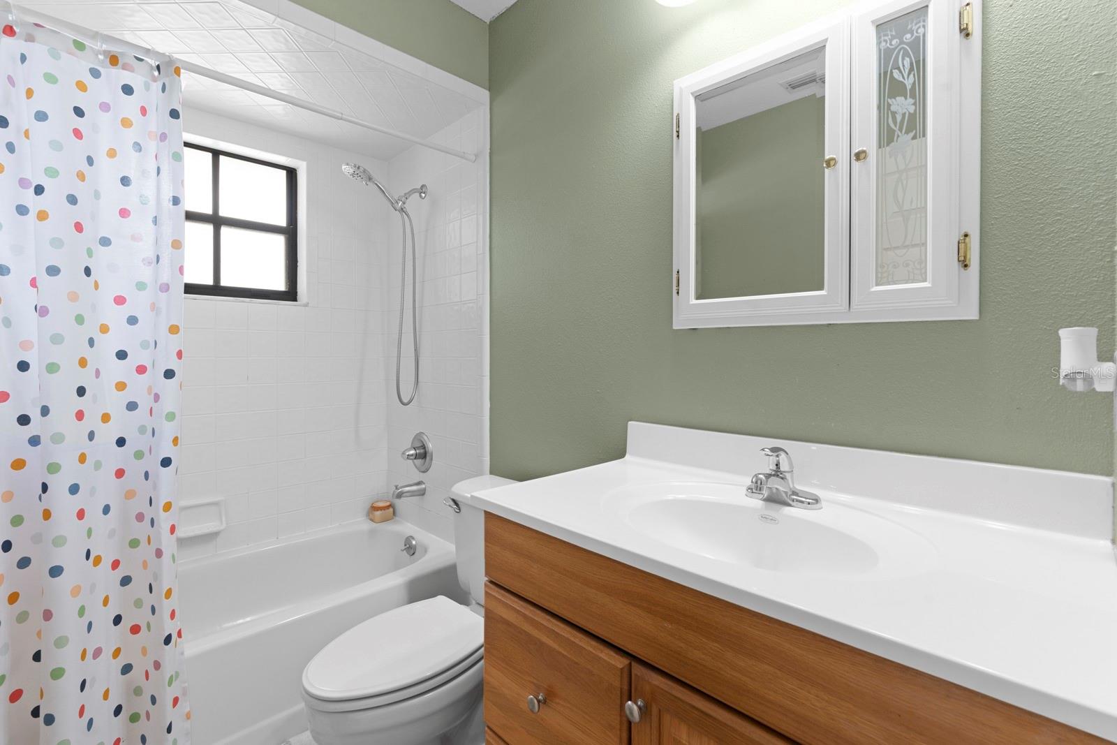 Image 34 of 61 For 2550 Roslyn Lane