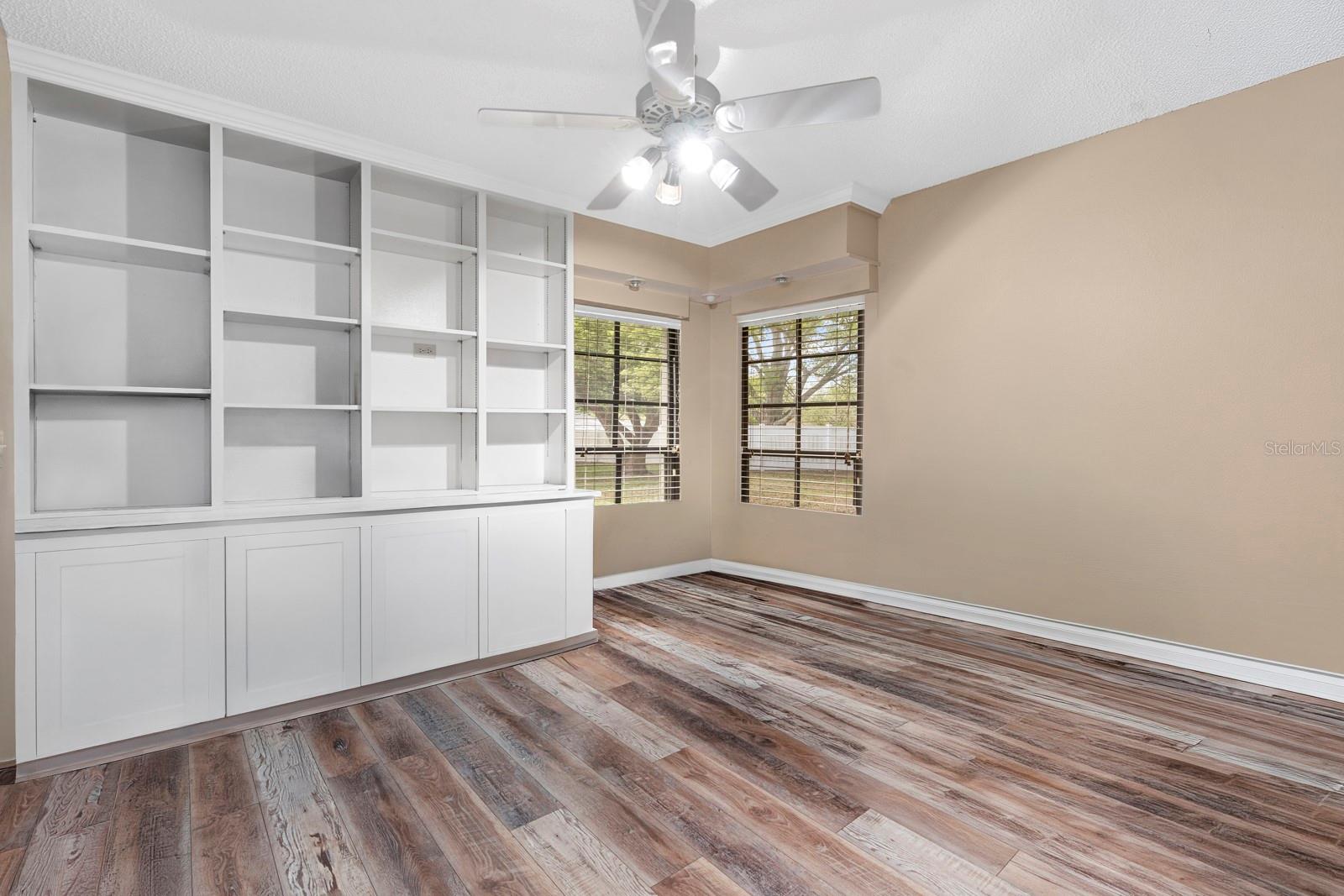 Image 36 of 61 For 2550 Roslyn Lane