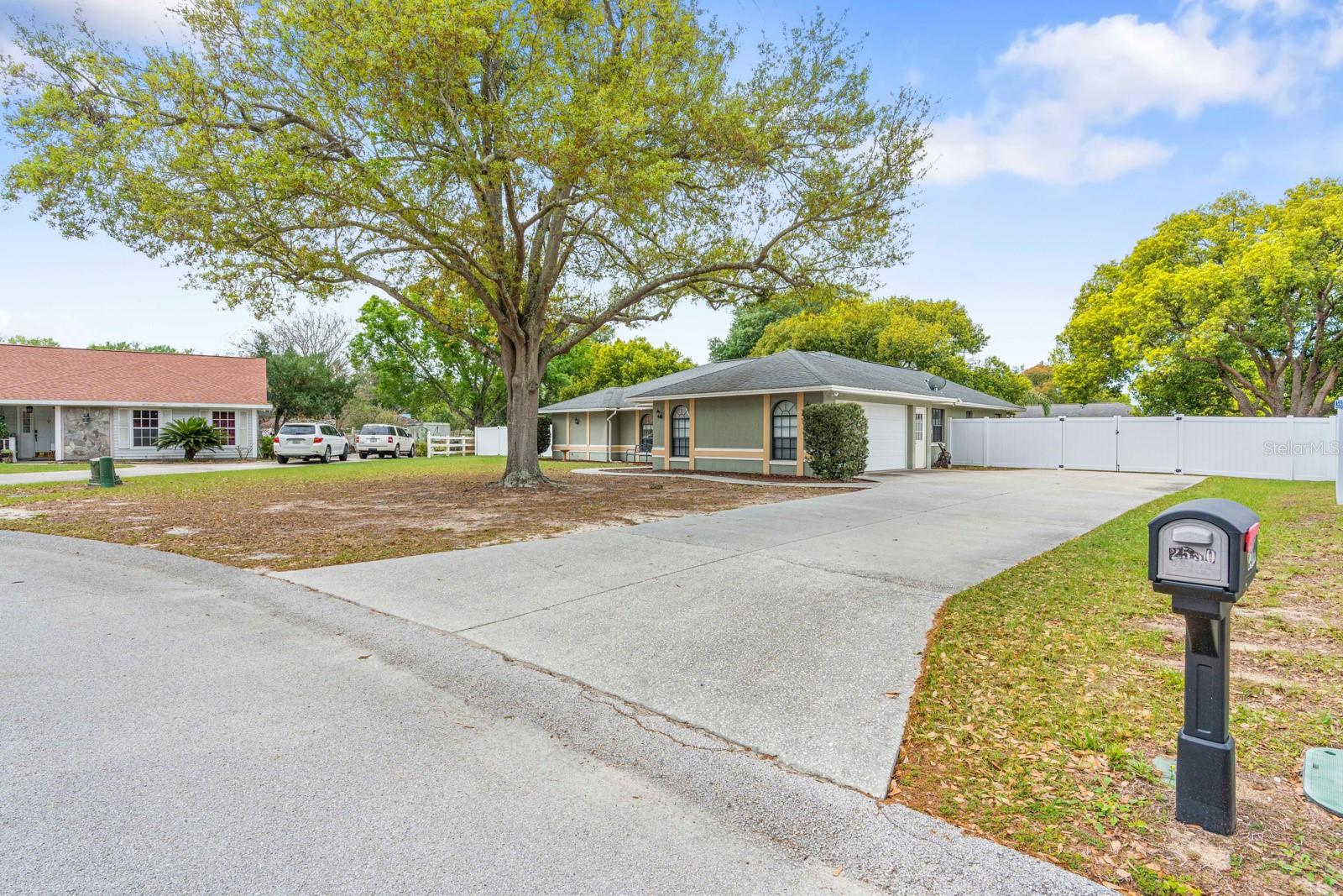 Image 45 of 61 For 2550 Roslyn Lane