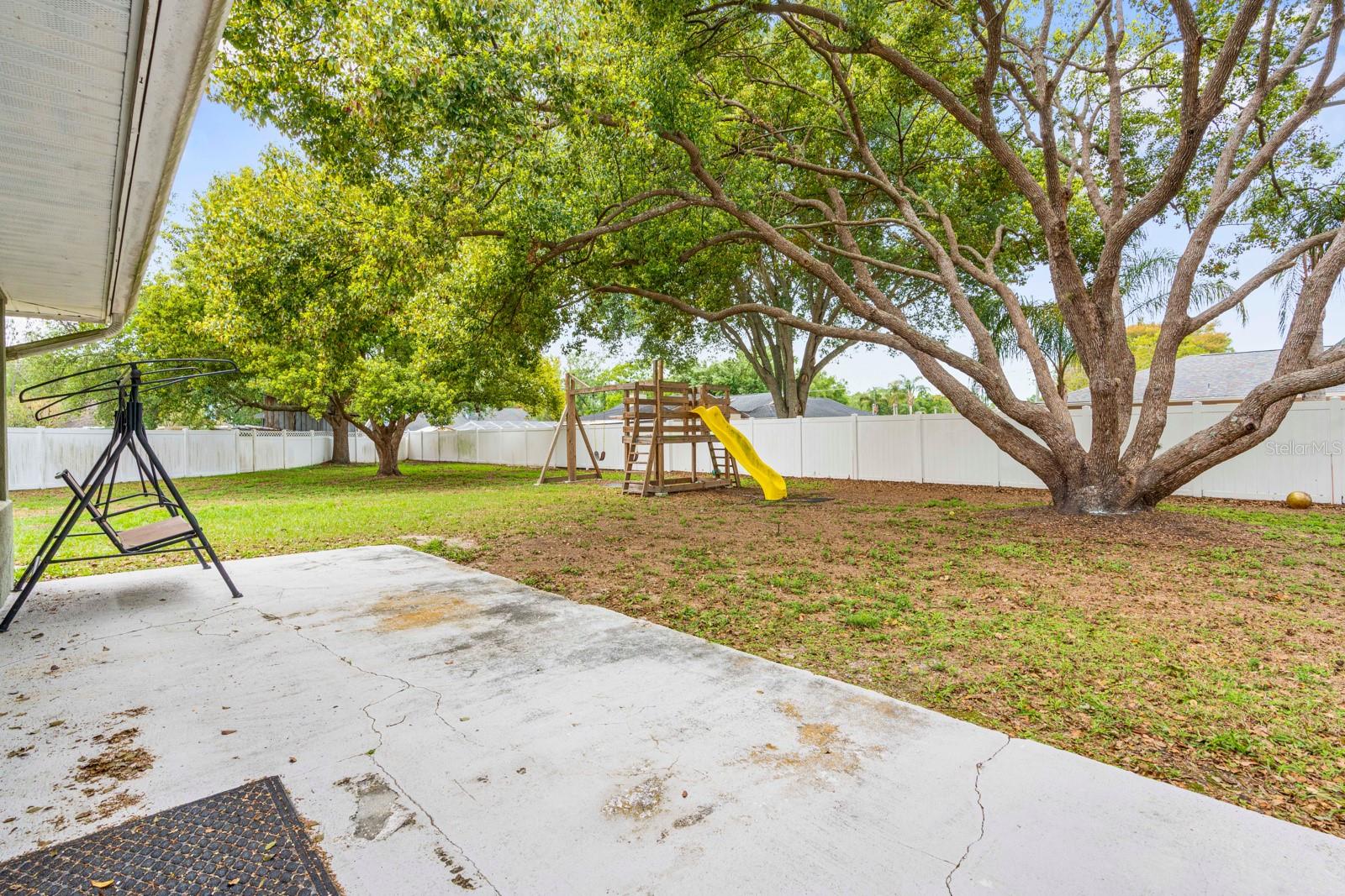 Image 47 of 61 For 2550 Roslyn Lane