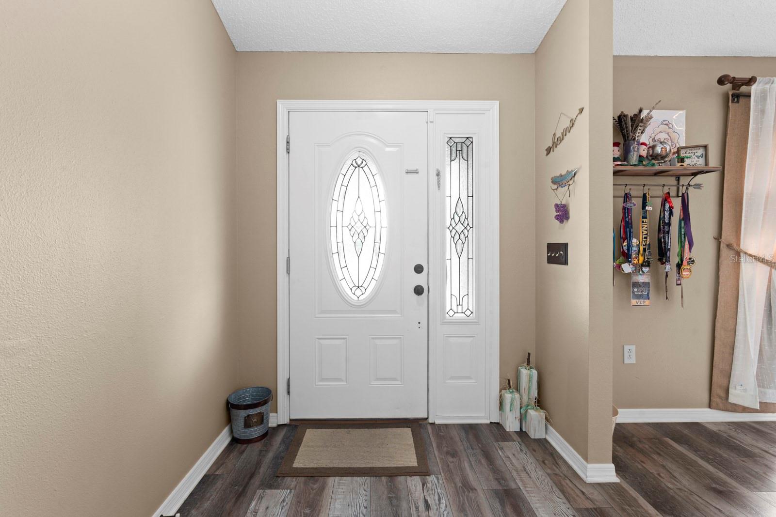 Image 6 of 61 For 2550 Roslyn Lane