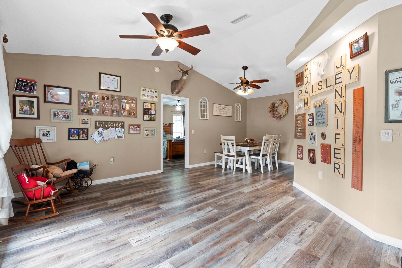 Image 9 of 61 For 2550 Roslyn Lane